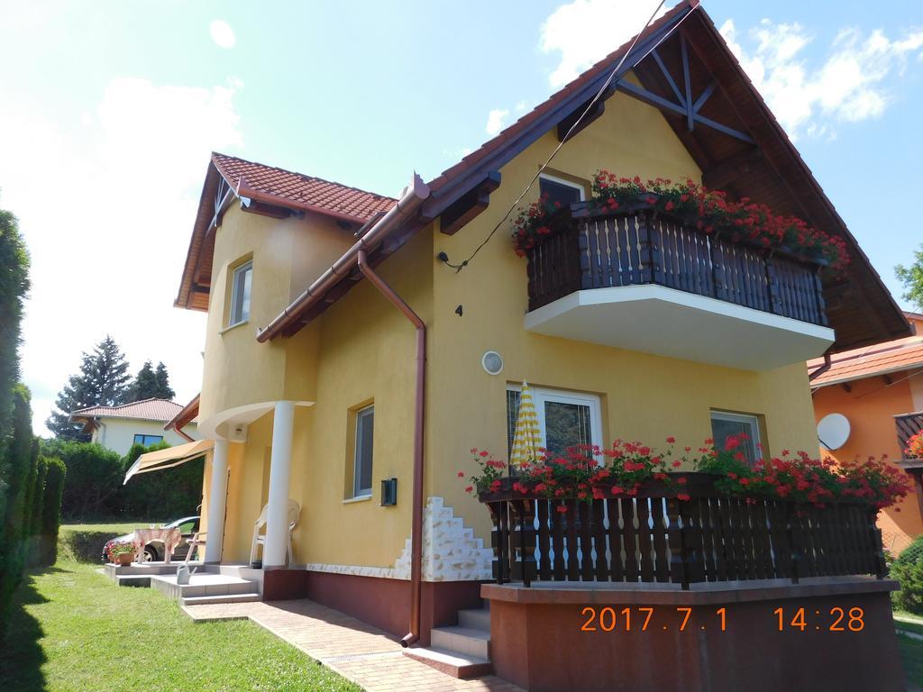 Akacfa Hortenzia Apartman Zalakaros Εξωτερικό φωτογραφία